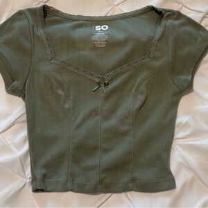 SO women’s moss green lace trimmed cropped shirt, Size XS NWOT